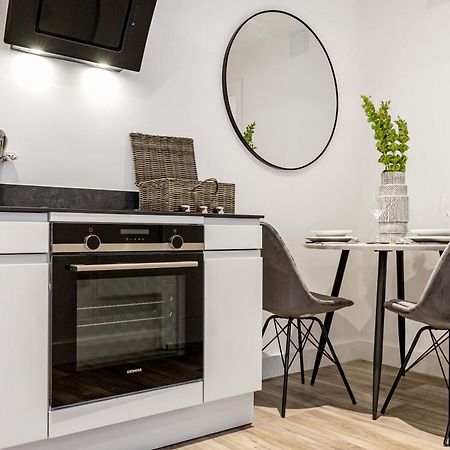 Tailored Stays - Central Cambridge, Lacon House Екстер'єр фото